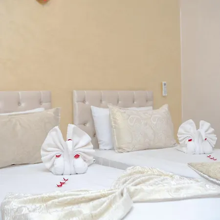 Riad Petite Rose Avec Piscine-3